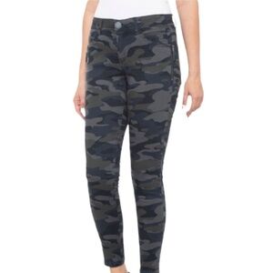 Democracy Ab solution camouflage jeans size 2